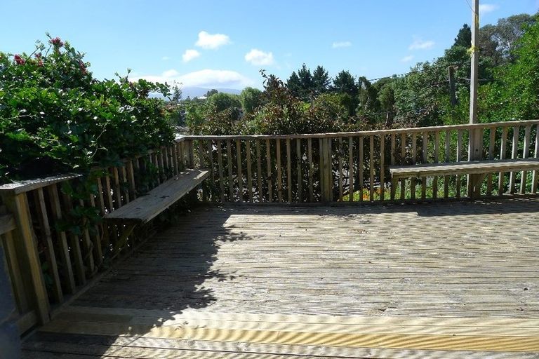 Photo of property in 54 Tiromoana Road, Raumati South, Paraparaumu, 5032