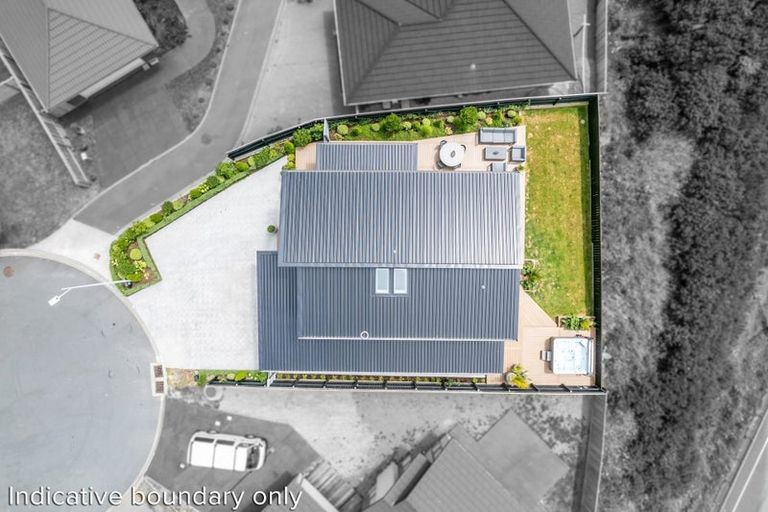 Photo of property in 15 Weatherdeck Close, Whitby, Porirua, 5024