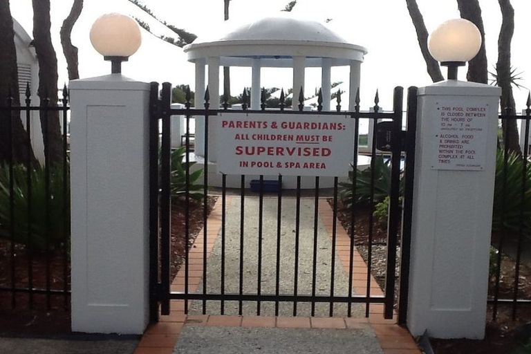 Photo of property in Oceanside Apartments, 9/453 Hibiscus Coast Highway, Orewa, 0931