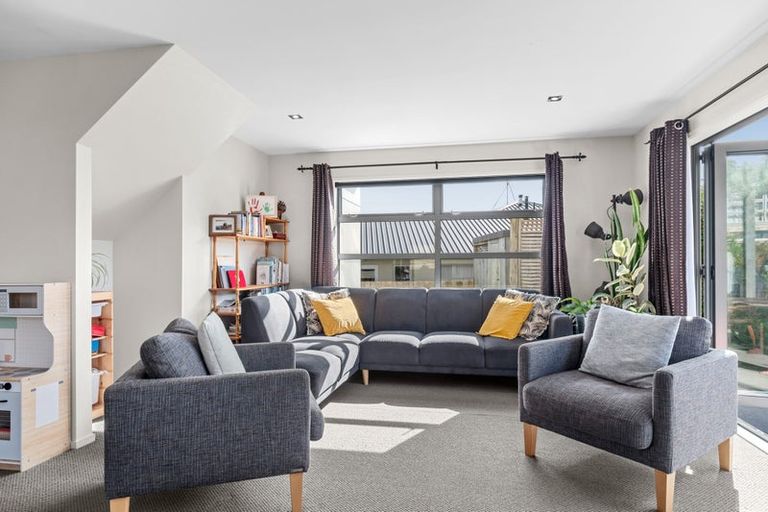 Photo of property in 14e Maple Crescent, Whalers Gate, New Plymouth, 4310