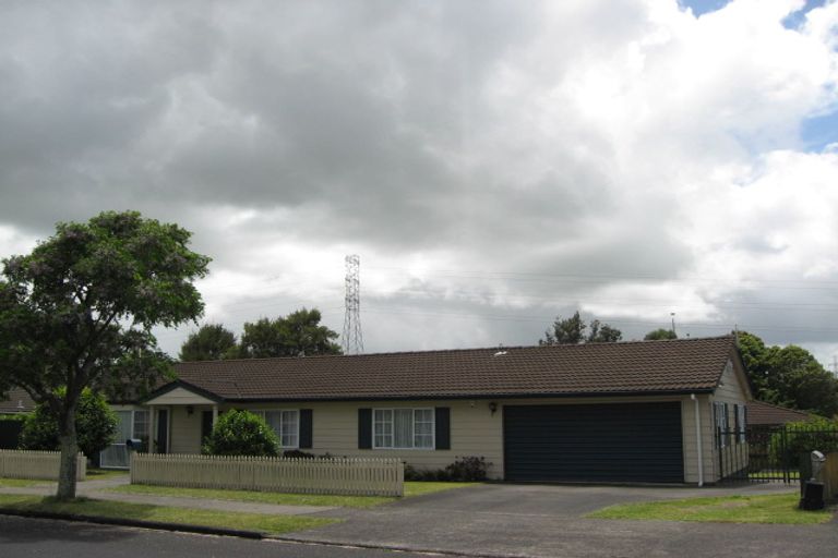 Photo of property in 189 Walter Strevens Drive, Conifer Grove, Takanini, 2112