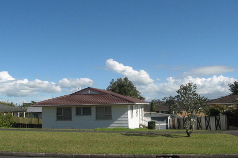 Photo of property in 38 Lewisham Street, Highland Park, Auckland, 2010