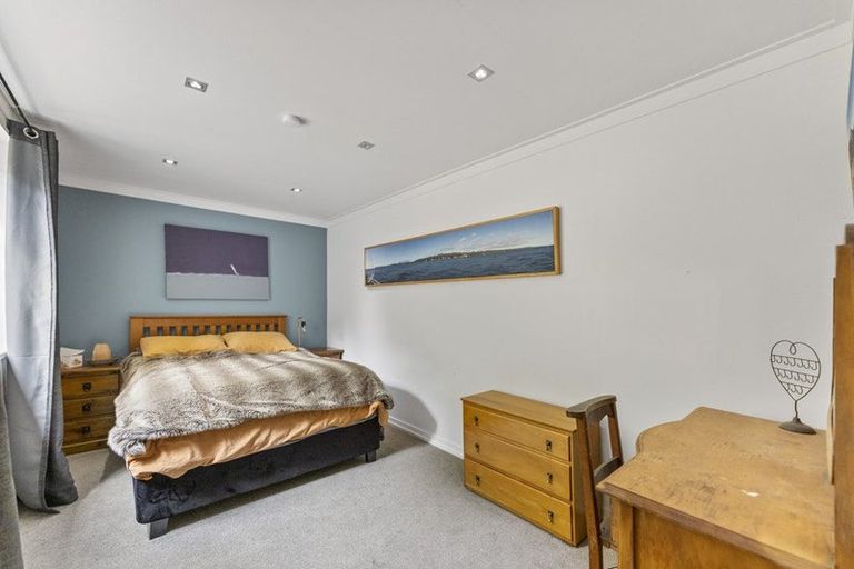 Photo of property in 37 Porterfield Street, Macandrew Bay, Dunedin, 9014