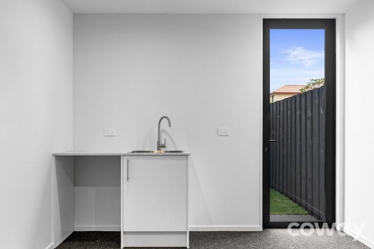 Photo of property in 2/93 Hills Road, Edgeware, Christchurch, 8013