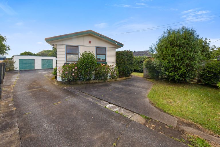 Photo of property in 120 Coronation Road, Mangere Bridge, Auckland, 2022