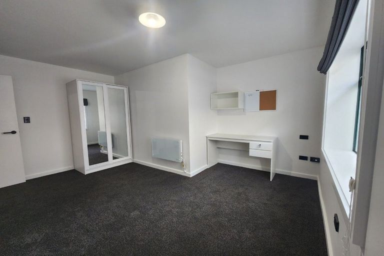 Photo of property in Te Awhina Apartments, 7/22 Sussex Street, Mount Cook, Wellington, 6021