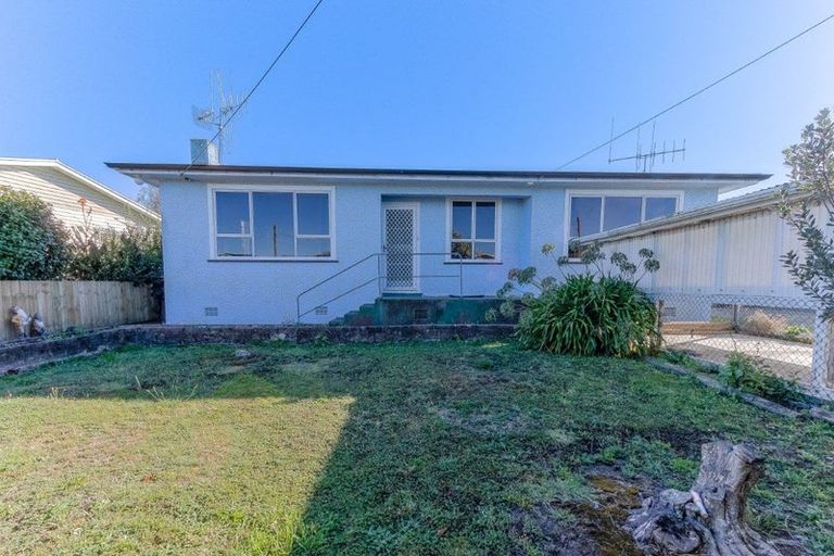 Photo of property in 5 Ngahina Street, Marton, 4710