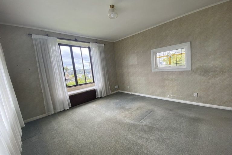 Photo of property in 2 Clifton Road, Waiake, Auckland, 0630