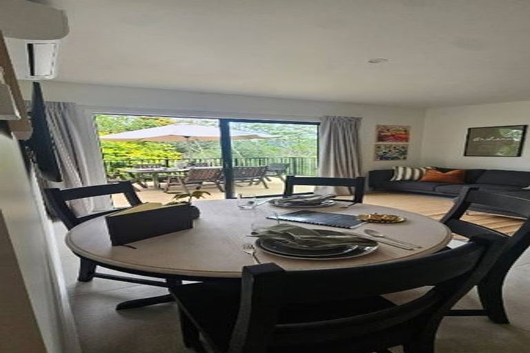 Photo of property in 114 Chevron Crescent, Whangamata, 3620