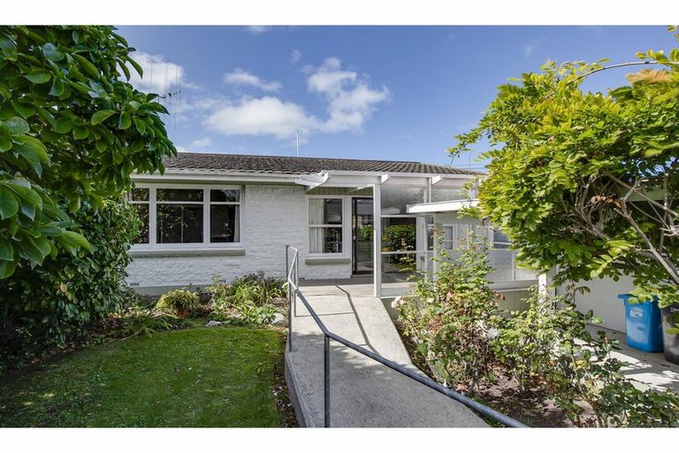 Photo of property in 2/4 Cain Street, Parkside, Timaru, 7910