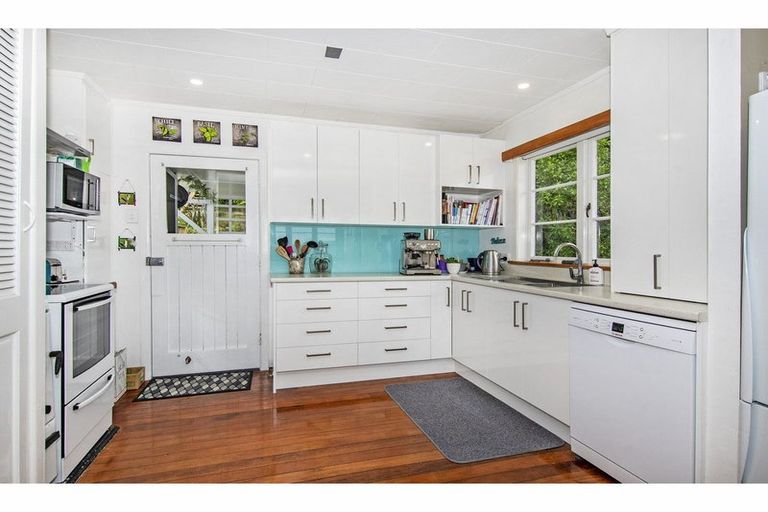 Photo of property in 25 Whangarei Heads Road, Onerahi, Whangarei, 0110