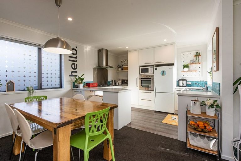 Photo of property in 15b Waiwhetu Road, Waiwhetu, Lower Hutt, 5010