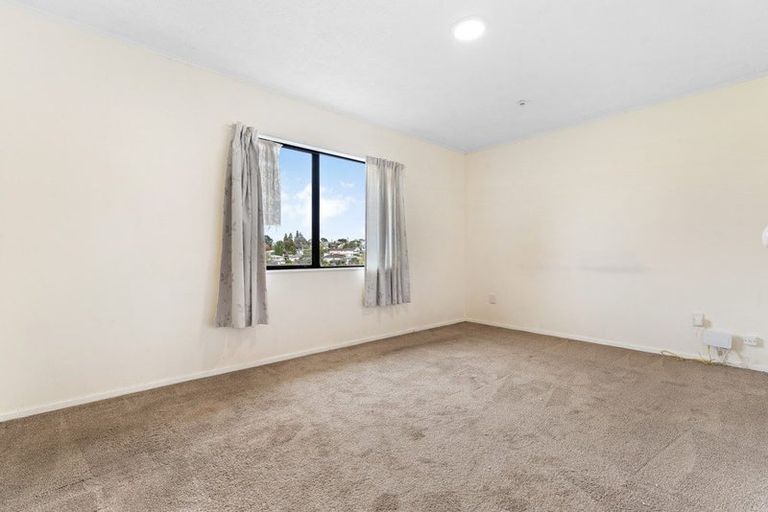 Photo of property in 30 Alidade Place, Massey, Auckland, 0614