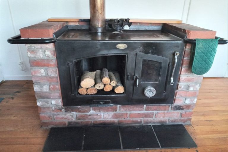 Photo of property in 5 Bluecliffs Beach Road, Papatotara, Tuatapere, 9691