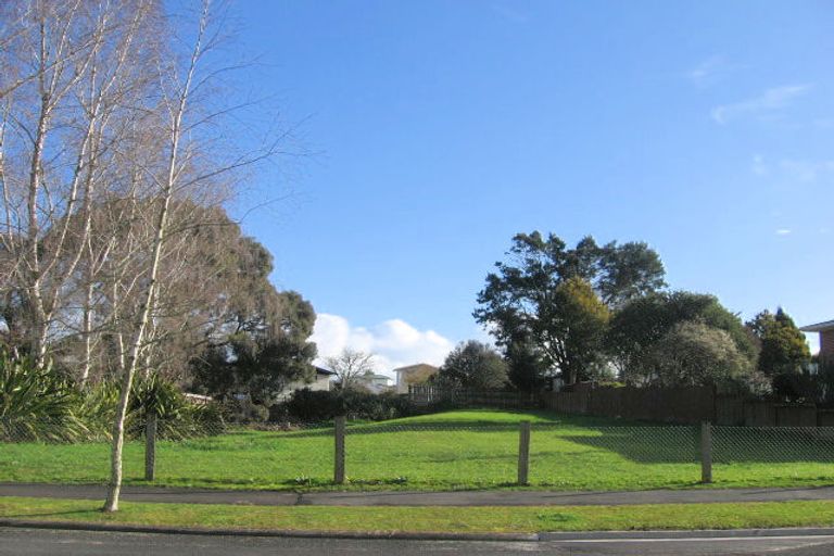 Photo of property in 12 Anderson Road, Deanwell, Hamilton, 3206