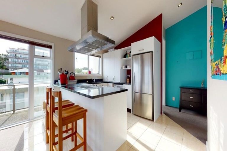 Photo of property in 7/21 Duchess Place, Maupuia, Wellington, 6022