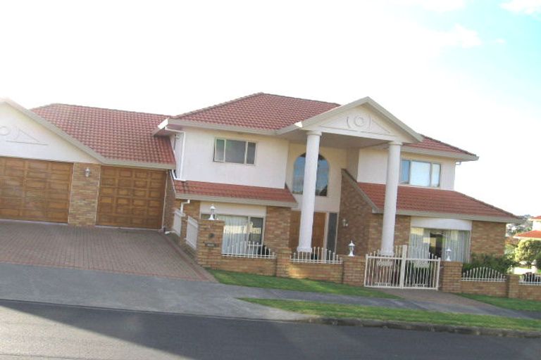 Photo of property in 1 Tumbridge Place, Somerville, Auckland, 2014