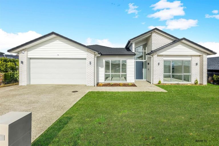 Photo of property in 60 Twin Parks Rise, Papakura, 2110