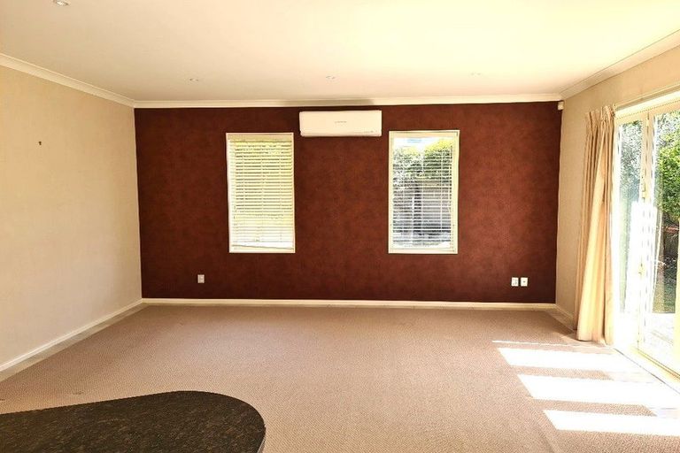 Photo of property in 21 Dunvegan Rise, East Tamaki Heights, Auckland, 2016