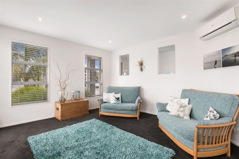 Photo of property in 8 Defender Crescent, Beachlands, Auckland, 2018