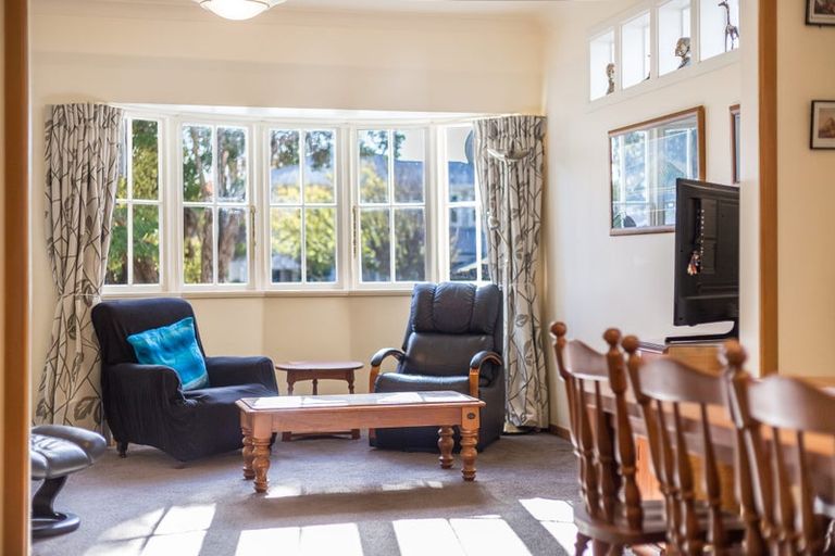 Photo of property in 123 Muritai Road, Eastbourne, Lower Hutt, 5013