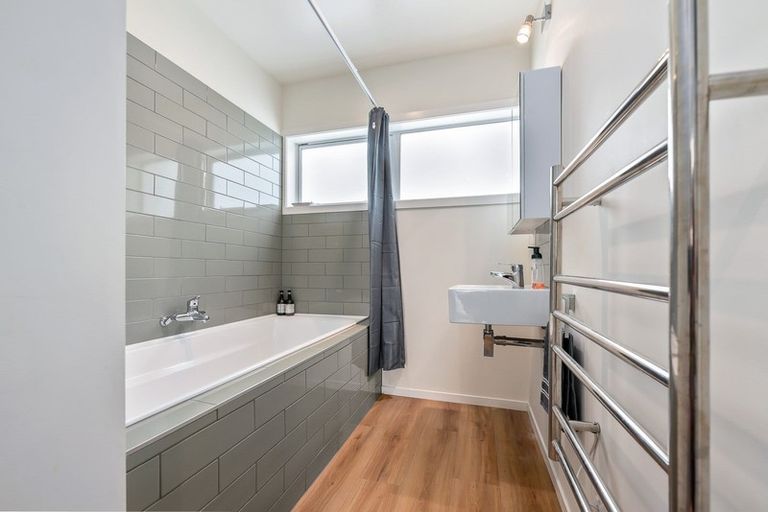 Photo of property in 25a Waiwhetu Road, Waiwhetu, Lower Hutt, 5010