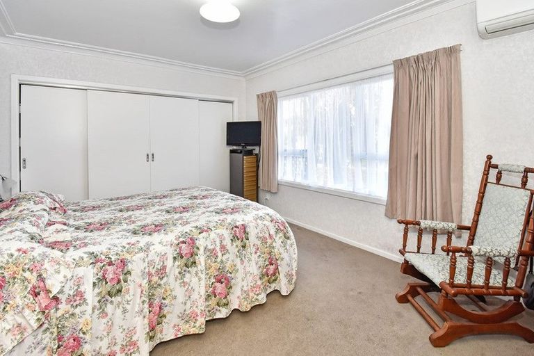 Photo of property in 22 Scenic Drive, Hillpark, Auckland, 2102