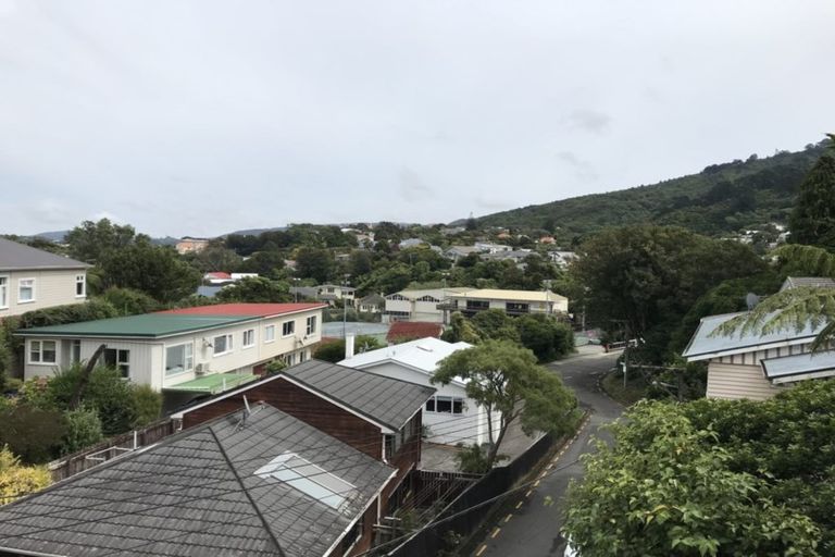 Photo of property in 5a Chella Way, Khandallah, Wellington, 6035