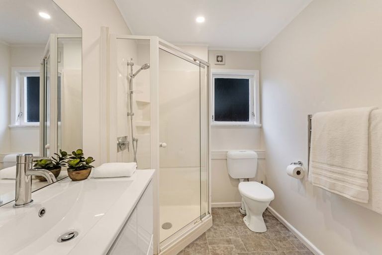 Photo of property in 1/11 Norman Road, Hauraki, Auckland, 0622