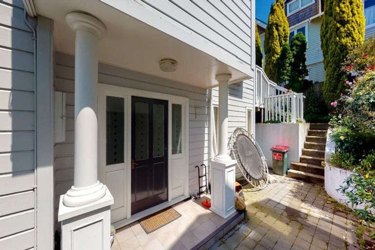 Photo of property in 12b Hobson Street, Thorndon, Wellington, 6011