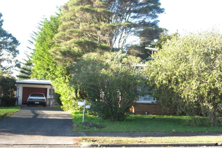 Photo of property in 68 Lawrence Crescent, Hillpark, Auckland, 2102