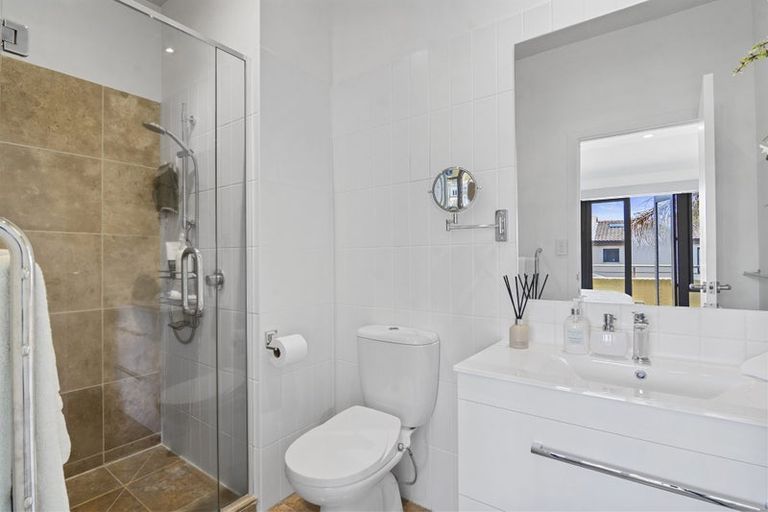 Photo of property in Point Ridge, 1/130 Gills Road, Albany Heights, Auckland, 0632