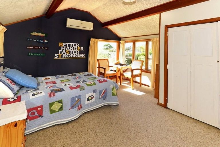 Photo of property in 6 Merton Place, Bryndwr, Christchurch, 8053