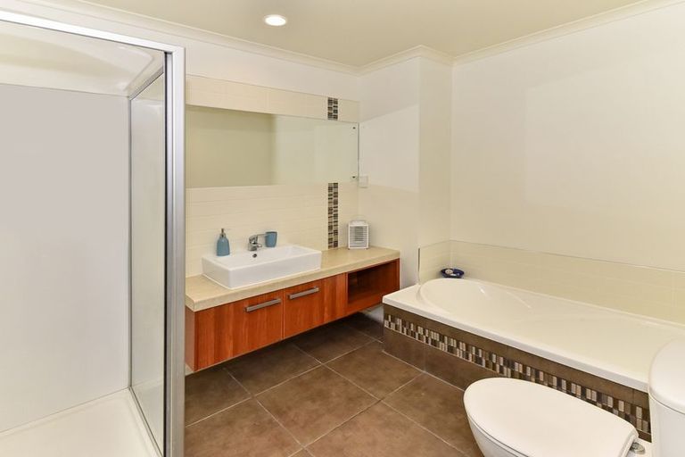 Photo of property in 49 Bruce Pulman Drive, Takanini, 2112