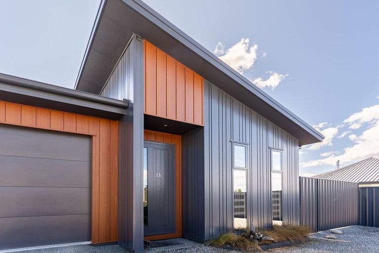 Photo of property in 1 Aoraki Crescent, Twizel, 7901