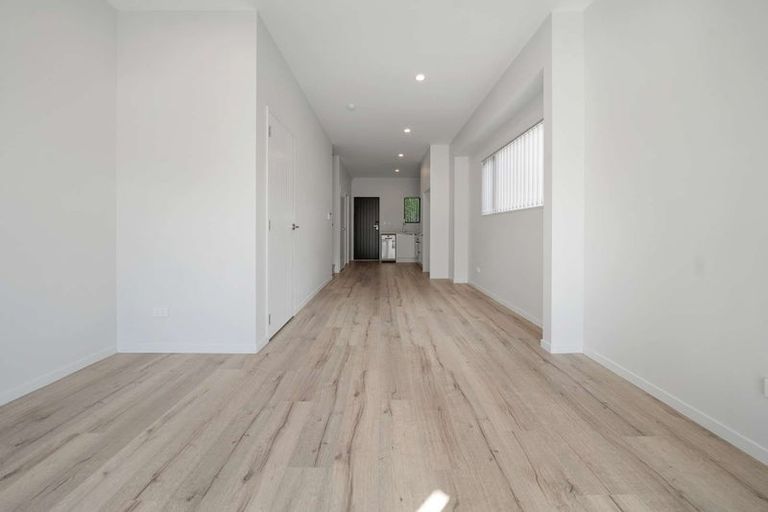 Photo of property in 26c Bellringer Road, Massey, Auckland, 0614