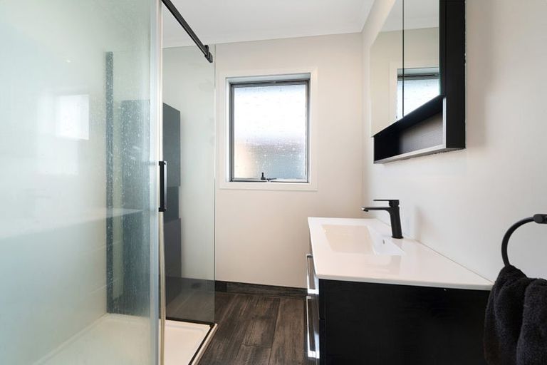 Photo of property in 7 Kotinga Avenue, Glen Eden, Auckland, 0602