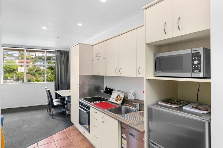 Photo of property in Terrace Garden Apartments, 10a/120 The Terrace, Wellington Central, Wellington, 6011