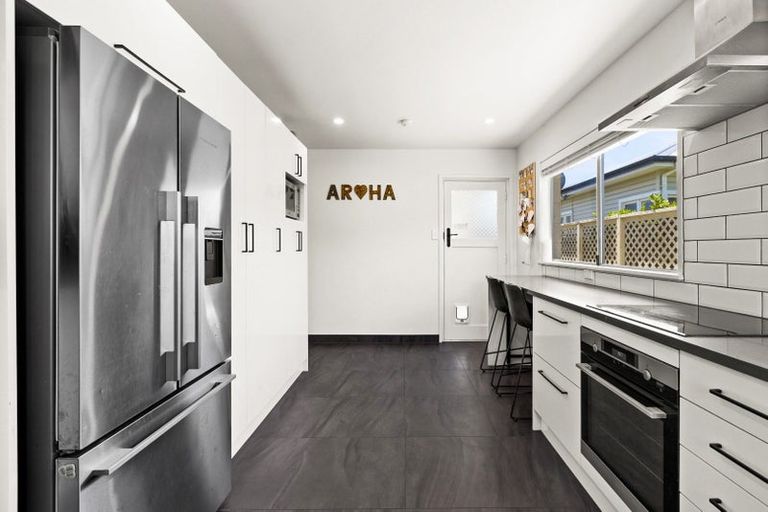 Photo of property in 33 Avenue Road, Greenmeadows, Napier, 4112