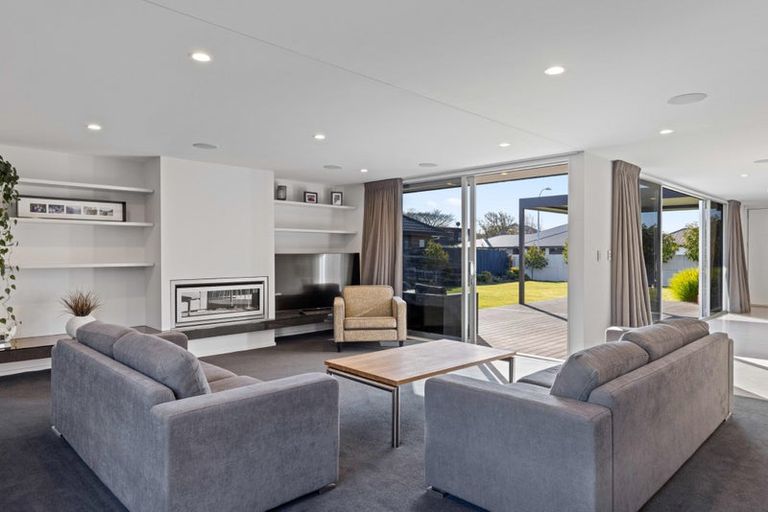 Photo of property in 11 Saint Pauls Place, Burwood, Christchurch, 8083