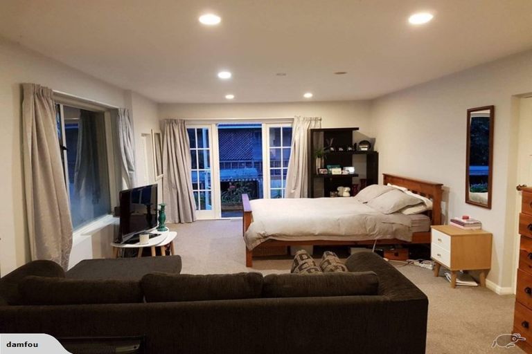 Photo of property in 18a Alfred Street, Northcote Point, Auckland, 0627