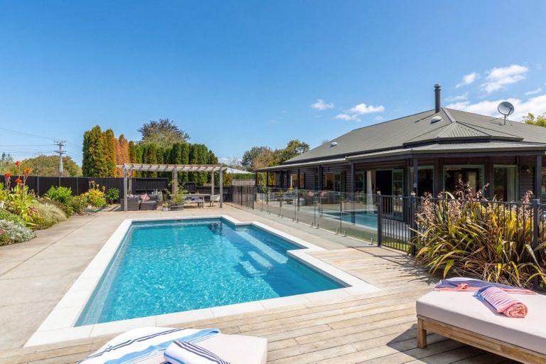 Photo of property in 88 Kuratawhiti Street, Greytown, 5712