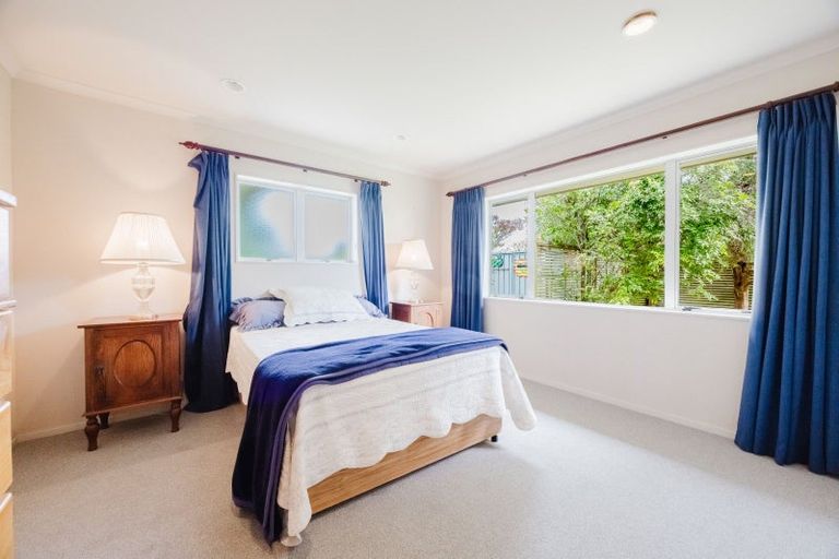 Photo of property in 11 Belgrove Drive, Waipukurau, 4200