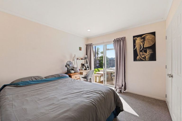 Photo of property in 32 Highfields Terrace, Henderson, Auckland, 0612