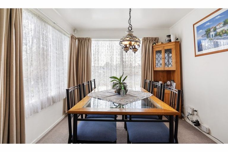 Photo of property in 17 Neems Place, Manurewa, Auckland, 2102