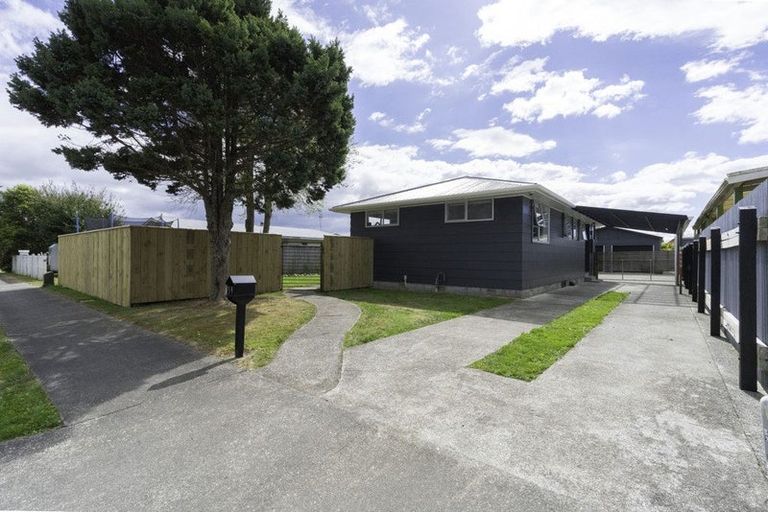 Photo of property in 39 Heather Street, Levin, 5510