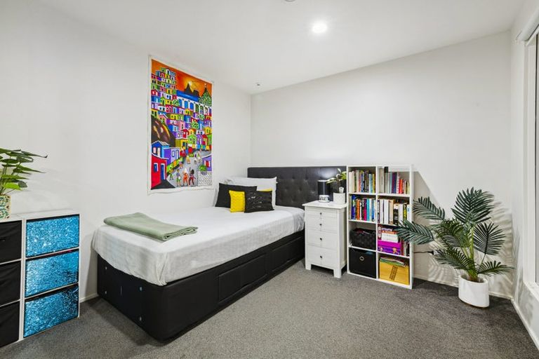 Photo of property in 1e/175 Hurstmere Road, Takapuna, Auckland, 0622