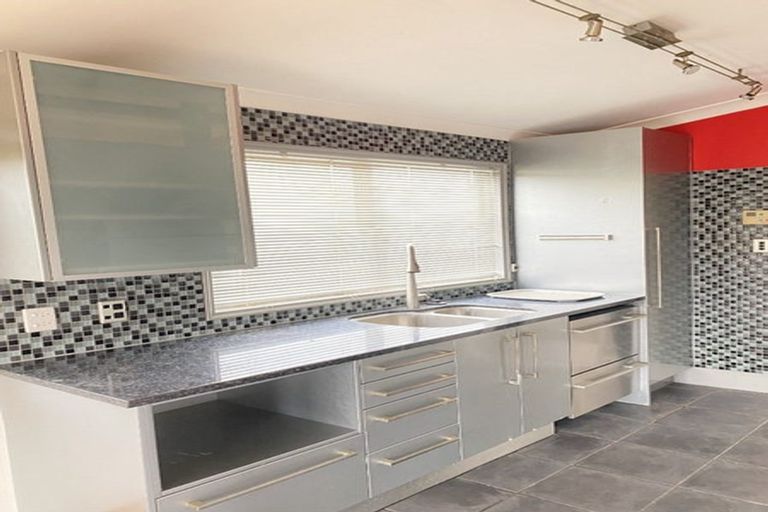 Photo of property in 189 Rangatira Road, Beach Haven, Auckland, 0626