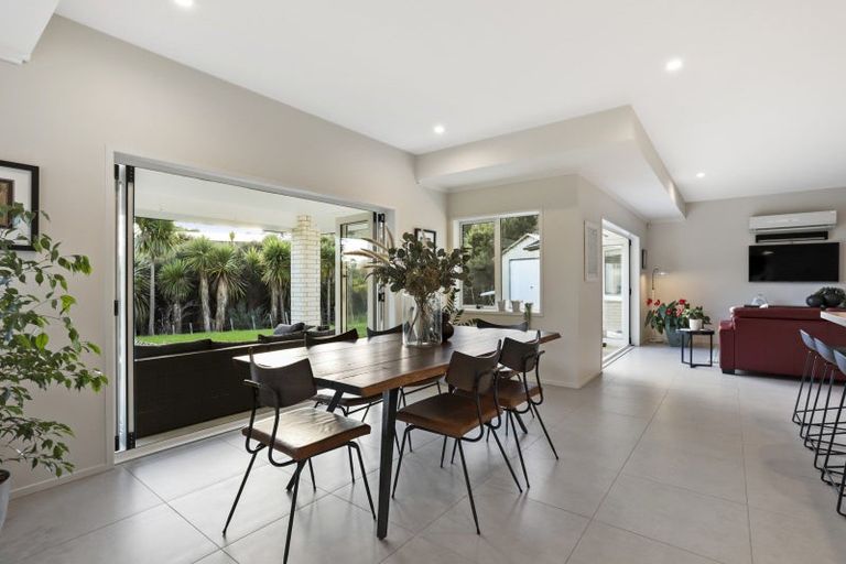 Photo of property in 43a Terry Smyth Drive, Kumeu, 0892