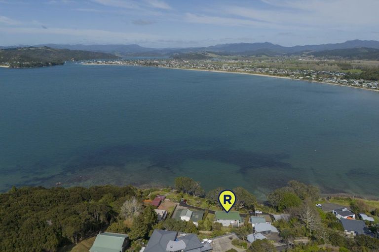 Photo of property in 14 Stormont Lane, Whitianga, 3510